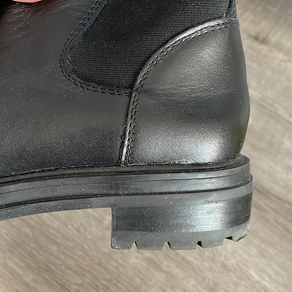 Chelsea Boots - Picture 6 of 9